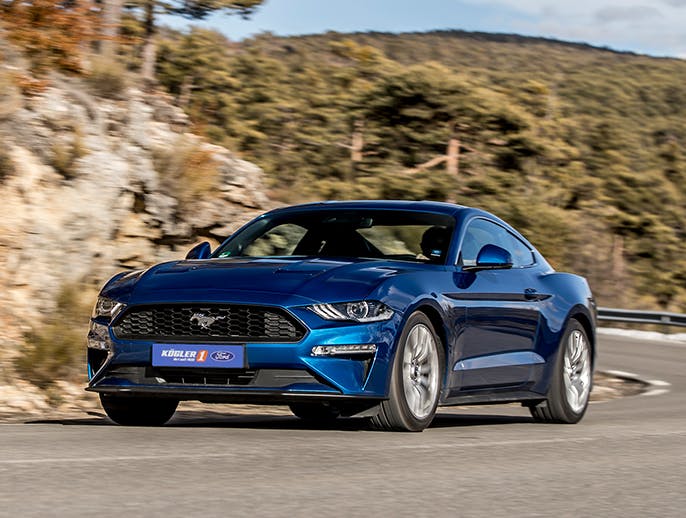 Ford Mustang GT blau